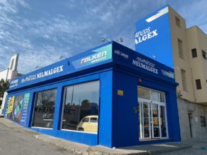 Taller de Neumalgex Neumáticos situado en Algeciras. Calle los Metalúrgicos junto a la rotonda de la salida hacia Tarifa.